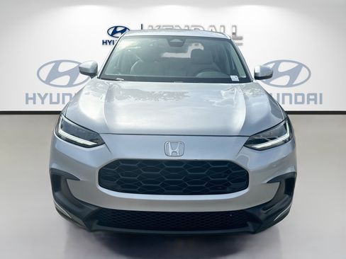 Used 2023 Honda HR-V LX image 2