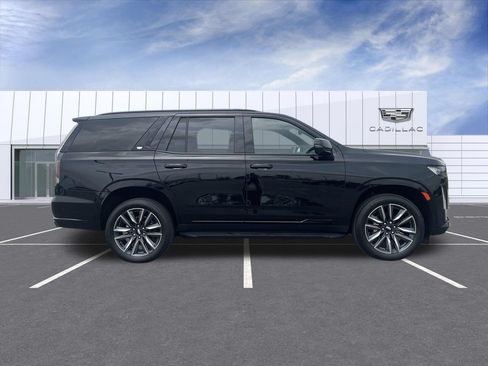 Certified 2024 Cadillac Escalade Sport AWD/4WD image 9