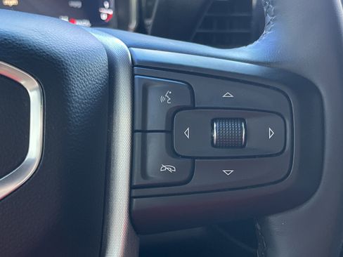 Used 2023 GMC Sierra 1500 Elevation image 9