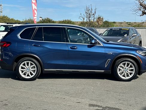 Used 2022 BMW X5 xDrive45e image 3