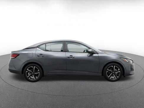 Used 2025 Nissan Sentra SV FWD image 14