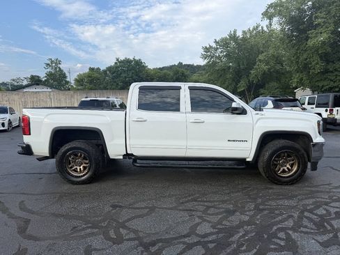 Used 2016 GMC Sierra 1500 SLE w/ SLE Value Package AWD/4WD image 11