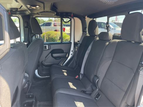 Used 2022 Jeep Gladiator Sport AWD/4WD image 21