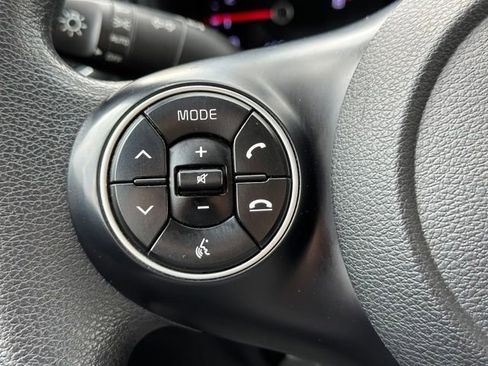 Used 2020 Kia Soul LX FWD image 15