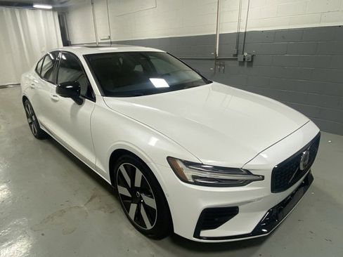 Used 2025 Volvo S60 T8 Ultra image 4