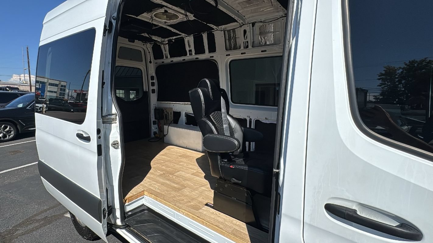 Used 2019 Mercedes-Benz Sprinter 144 image 15