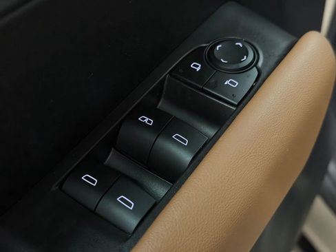 Certified 2023 GMC Canyon AT4 w/ AT4 Premium Package image 30