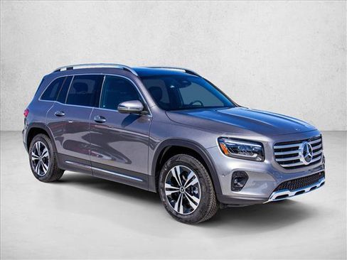 New 2026 Mercedes-Benz GLB 250 4MATIC image 3