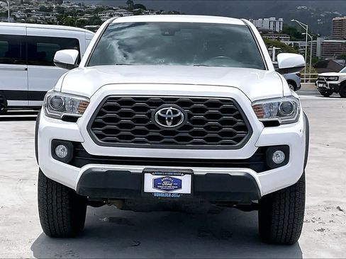 Used 2020 Toyota Tacoma TRD Off-Road w/ Technology Package AWD/4WD image 6