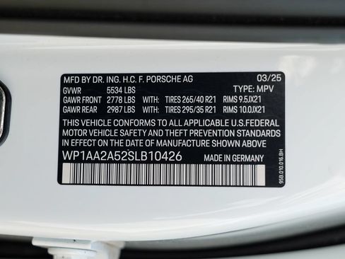 Used 2025 Porsche Macan AWD/4WD image 62