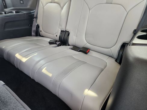 Certified 2024 Honda Pilot Touring image 31