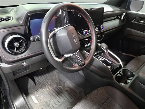 Used 2024 Chevrolet Colorado Z71 w/ Z71 Convenience Package 2 image 10