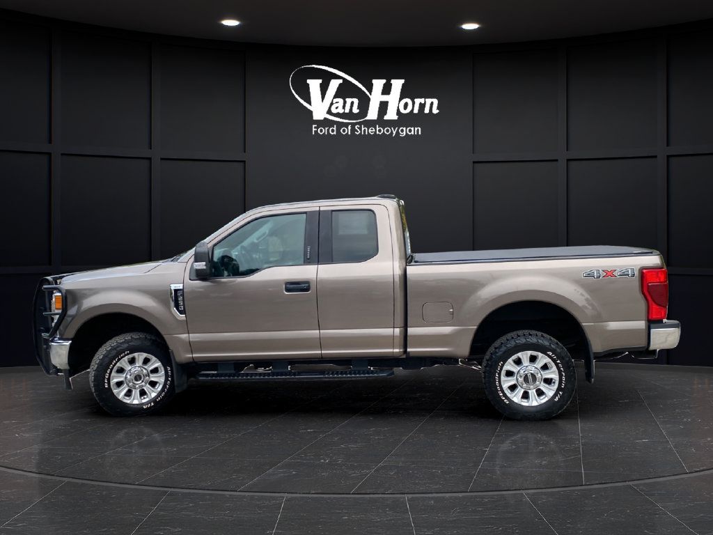 Used 2022 Ford F250 XLT w/ XLT Value Package AWD/4WD image 4