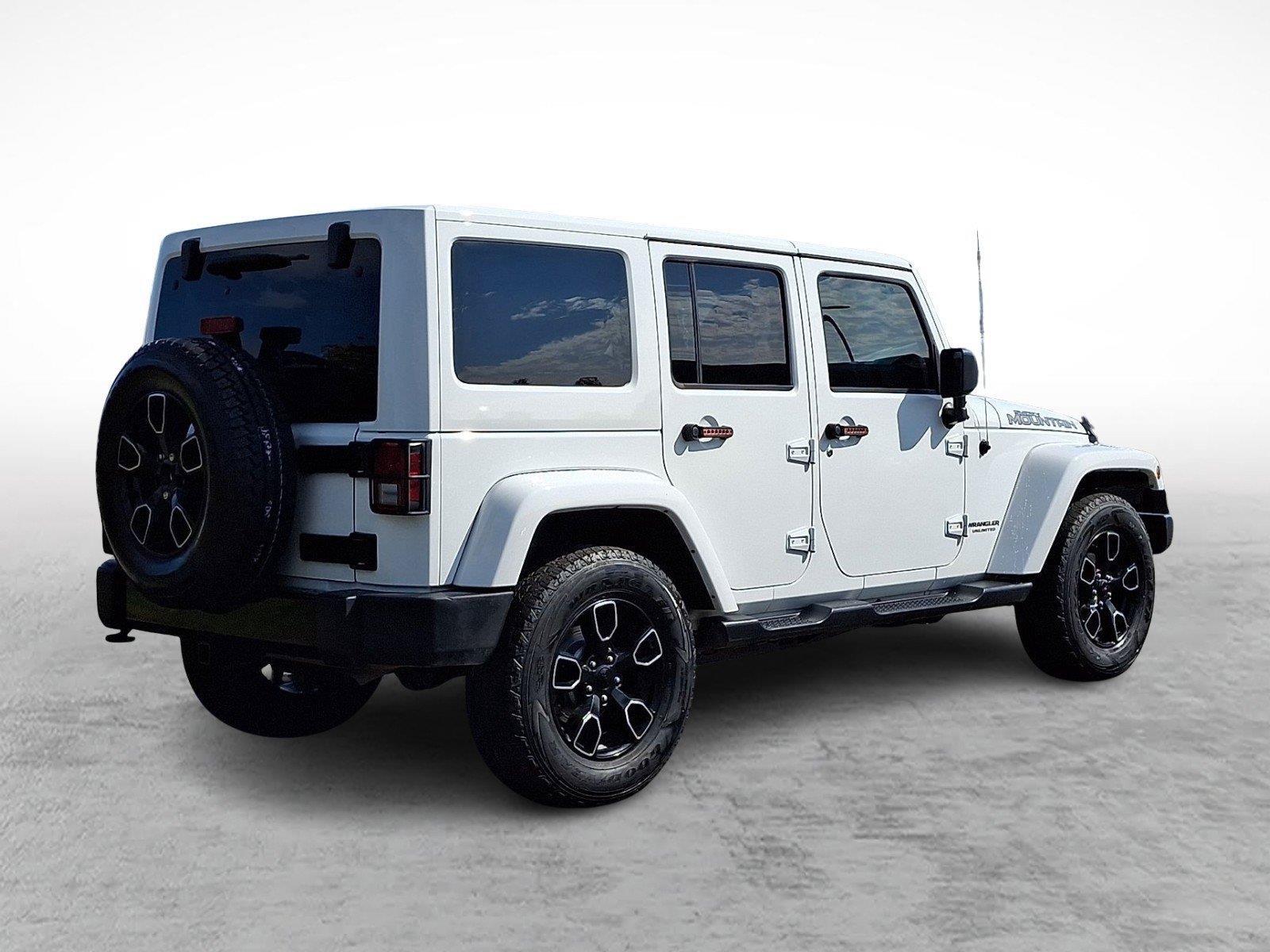 Used 2017 Jeep Wrangler Unlimited Sahara AWD/4WD image 6