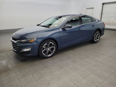 Used 2024 Chevrolet Malibu LT image 2