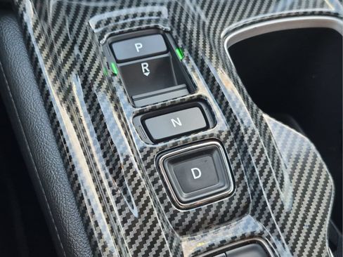 Used 2019 Honda Accord Touring image 15