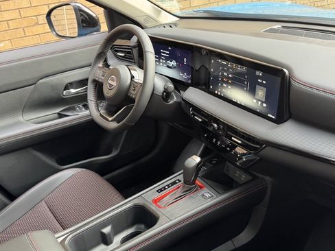 New 2026 Nissan Kicks SR w/ SR Premium Package AWD/4WD image 17