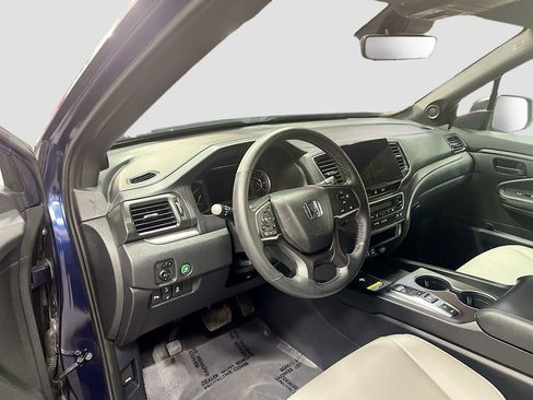 Used 2025 Honda Passport EX-L image 9
