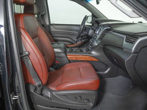 Used 2019 Chevrolet Tahoe Premier w/ Premier Plus Edition AWD/4WD image 8