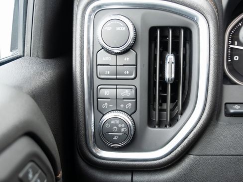 Used 2022 GMC Sierra 3500 AT4 image 10