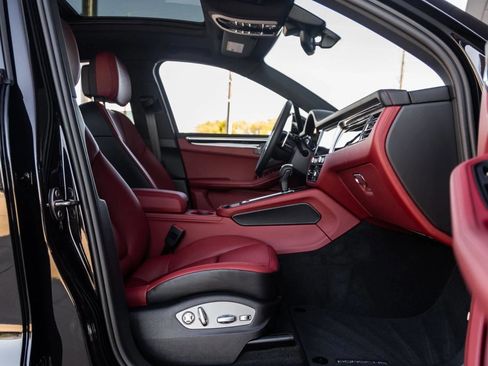 New 2026 Porsche Macan image 90