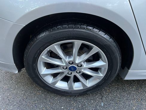 Used 2017 Ford Fusion SE image 17