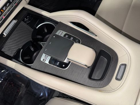 Used 2020 Mercedes-Benz GLE 350 4MATIC image 29