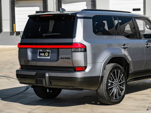 Used 2026 Lexus GX 550 image 14