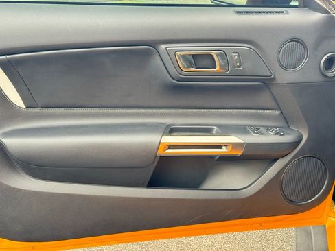 Used 2022 Ford Mustang Shelby GT500 w/ Technology Package image 47