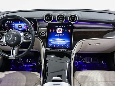 Used 2023 Mercedes-Benz GLC 300 image 13