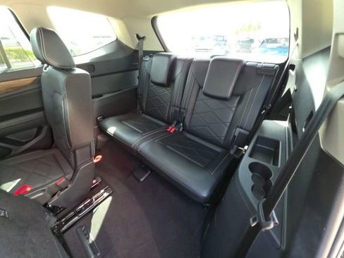 Used 2024 Volkswagen Atlas SE image 26