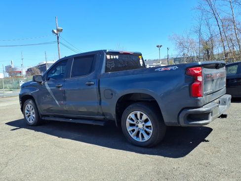 Used 2020 Chevrolet Silverado 1500 Custom w/ Custom Value Package image 4