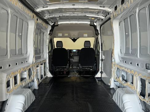 Used 2021 Ford Transit 250 Medium Roof RWD image 25