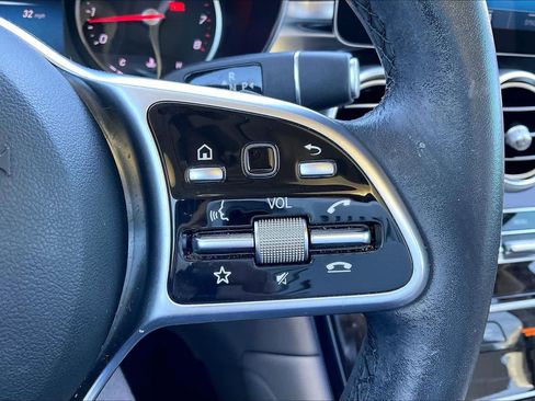 Used 2022 Mercedes-Benz GLC 300 GLC 300 image 23