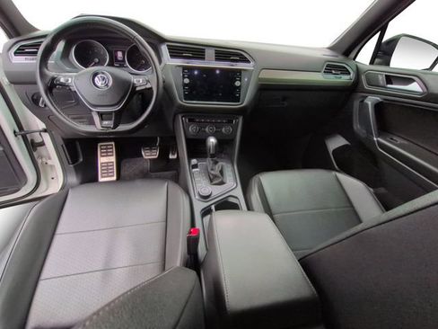 Used 2020 Volkswagen Tiguan SE R-Line image 17