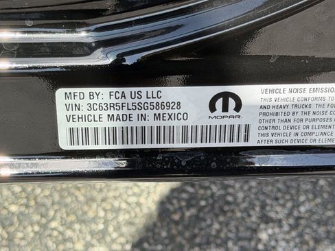 Used 2025 RAM 2500 Laramie AWD/4WD image 29