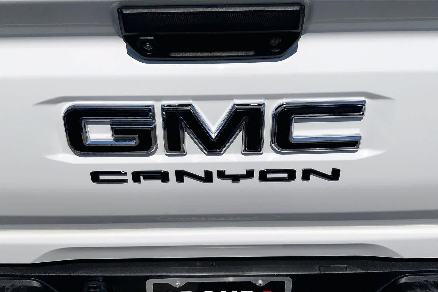Used 2026 GMC Canyon AT4 w/ AT4 Premium Package AWD/4WD image 31