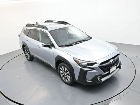 Used 2023 Subaru Outback Limited XT image 18