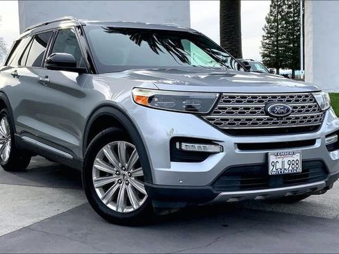 Used 2020 Ford Explorer Limited w/ Class III Trailer Tow Package image 2