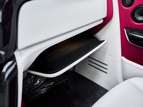 Used 2023 Rolls-Royce Phantom Sedan RWD image 97