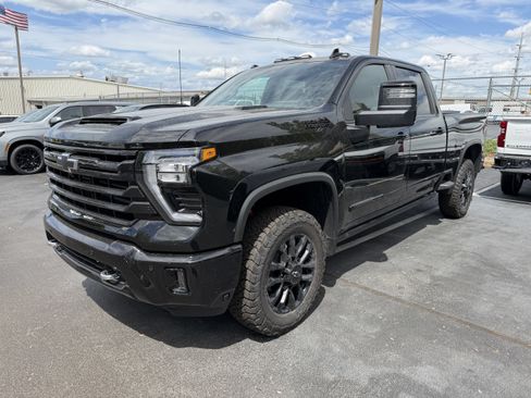 New 2026 Chevrolet Silverado 2500 High Country w/ High Country Premium Package AWD/4WD image 4
