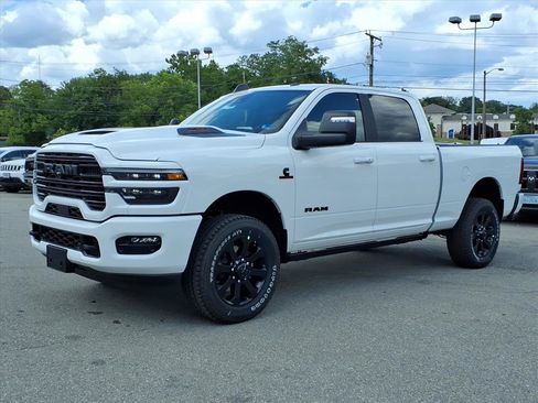 New 2026 RAM 2500 Laramie AWD/4WD image 8