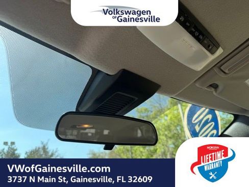 Used 2020 Nissan Kicks SR image 29