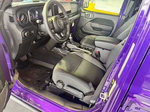 Used 2026 Jeep Wrangler Unlimited Rubicon image 20