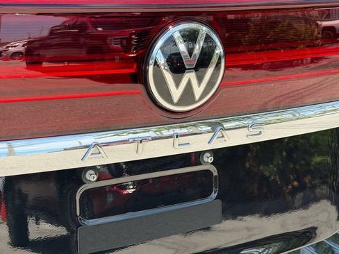 Certified 2024 Volkswagen Atlas SEL AWD/4WD image 9