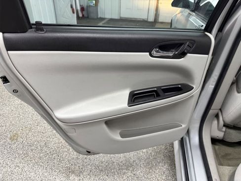 Used 2012 Chevrolet Impala LT image 25