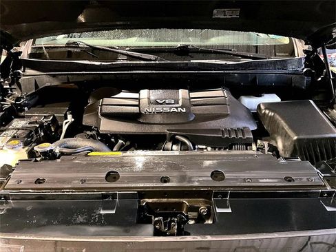 Used 2019 Nissan Titan PRO-4X w/ Pro-4x Convenience Package image 10