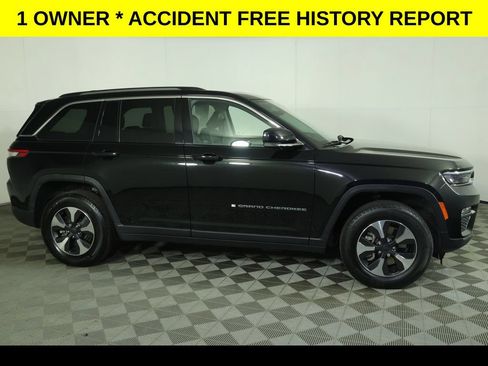 Used 2023 Jeep Grand Cherokee 4WD 4xe image 2