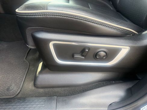 Used 2023 RAM 1500 Laramie AWD/4WD image 13