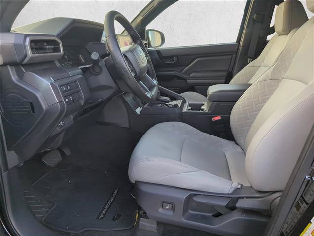 Certified 2025 Toyota Tacoma SR5 AWD/4WD image 11